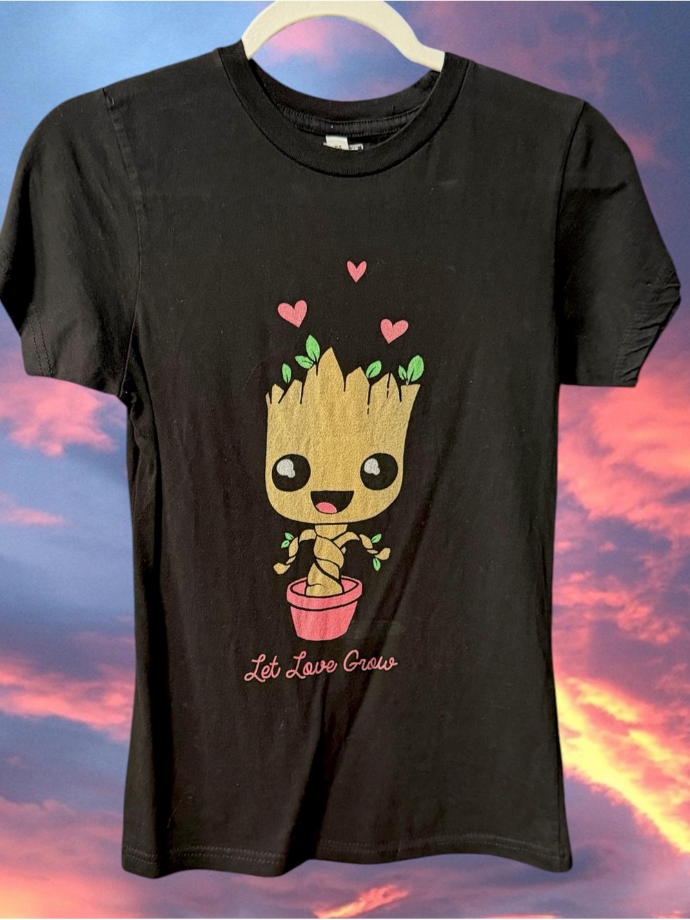 Marvel Baby Groot Pot Plant Let Love Grow T-Shirt Women’s Size Small Black Pink